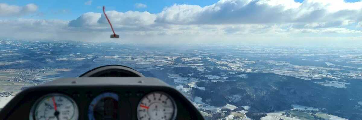 Flugwegposition um 11:08:30: Aufgenommen in der Nähe von Gemeinde Steyregg, Österreich in 903 Meter
